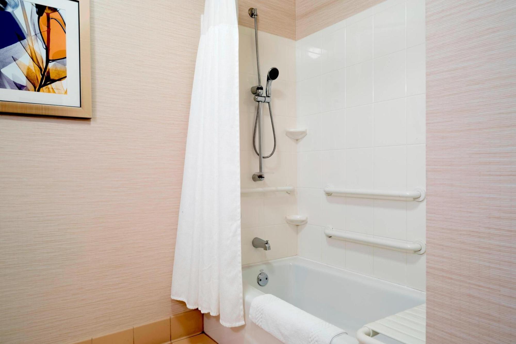 Fairfield Inn & Suites By Marriott State College Buitenkant foto