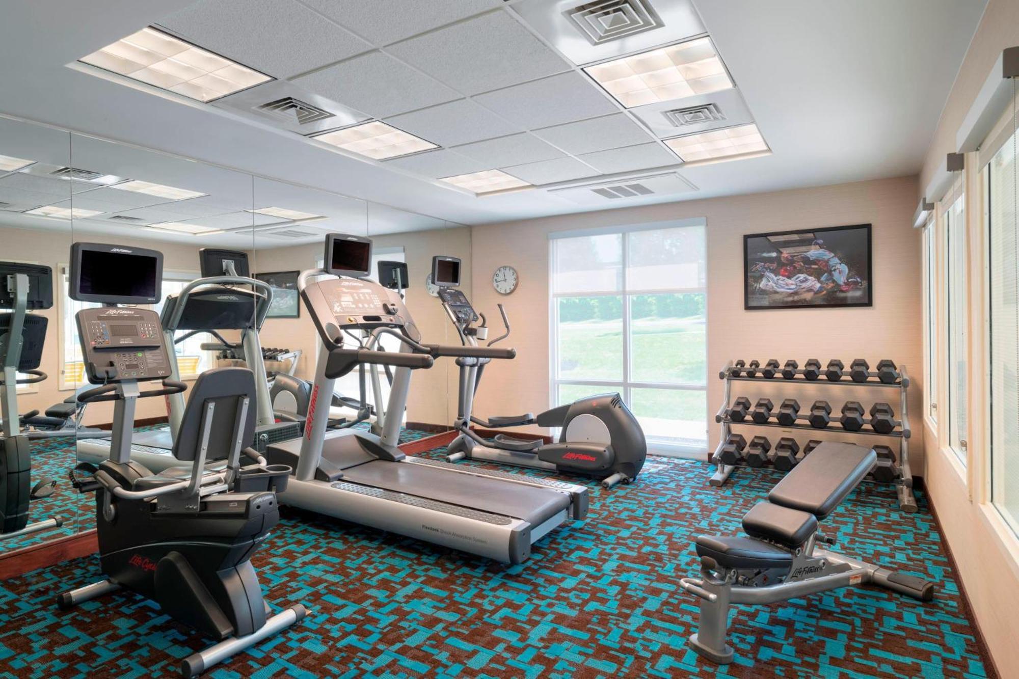 Fairfield Inn & Suites By Marriott State College Buitenkant foto