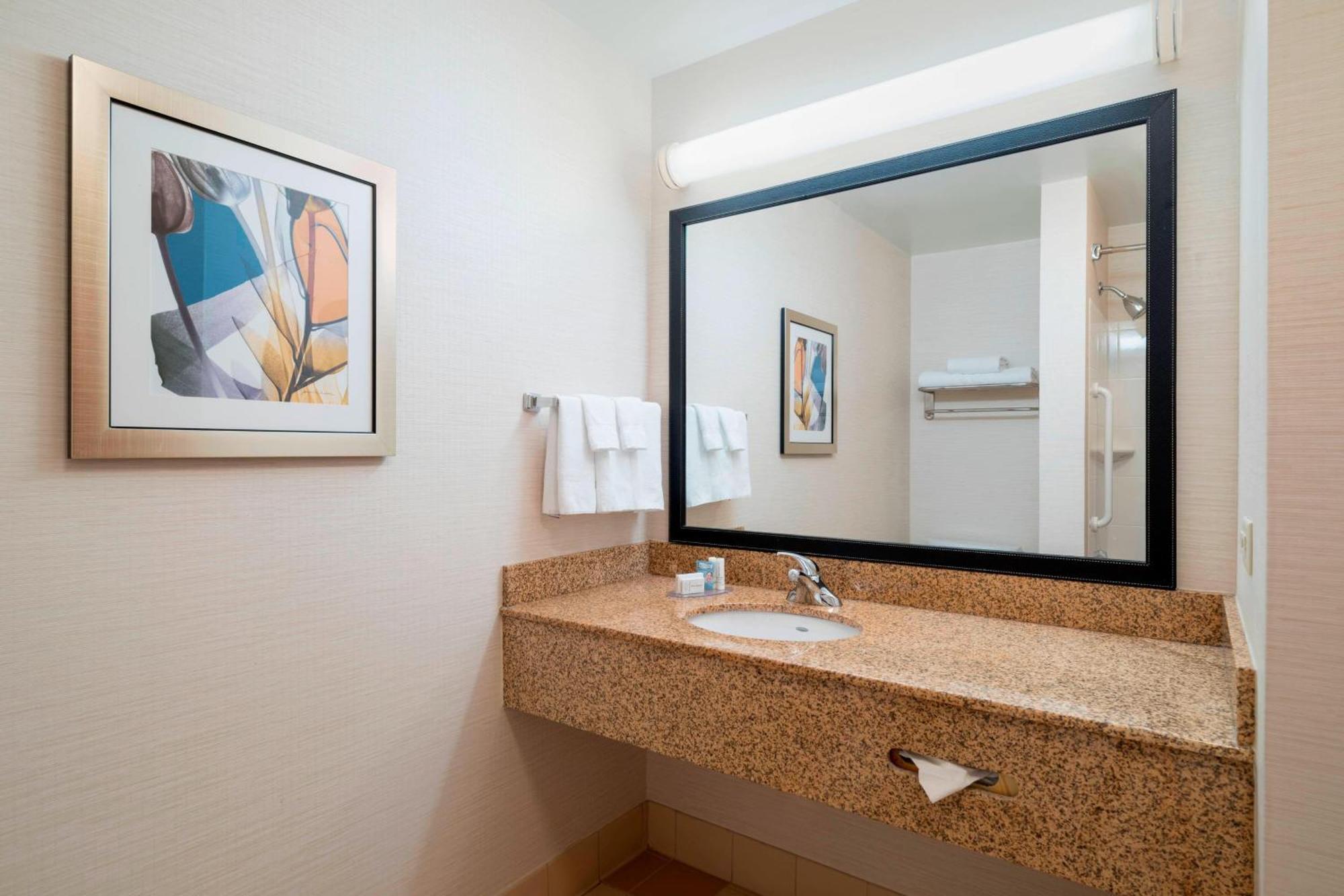 Fairfield Inn & Suites By Marriott State College Buitenkant foto