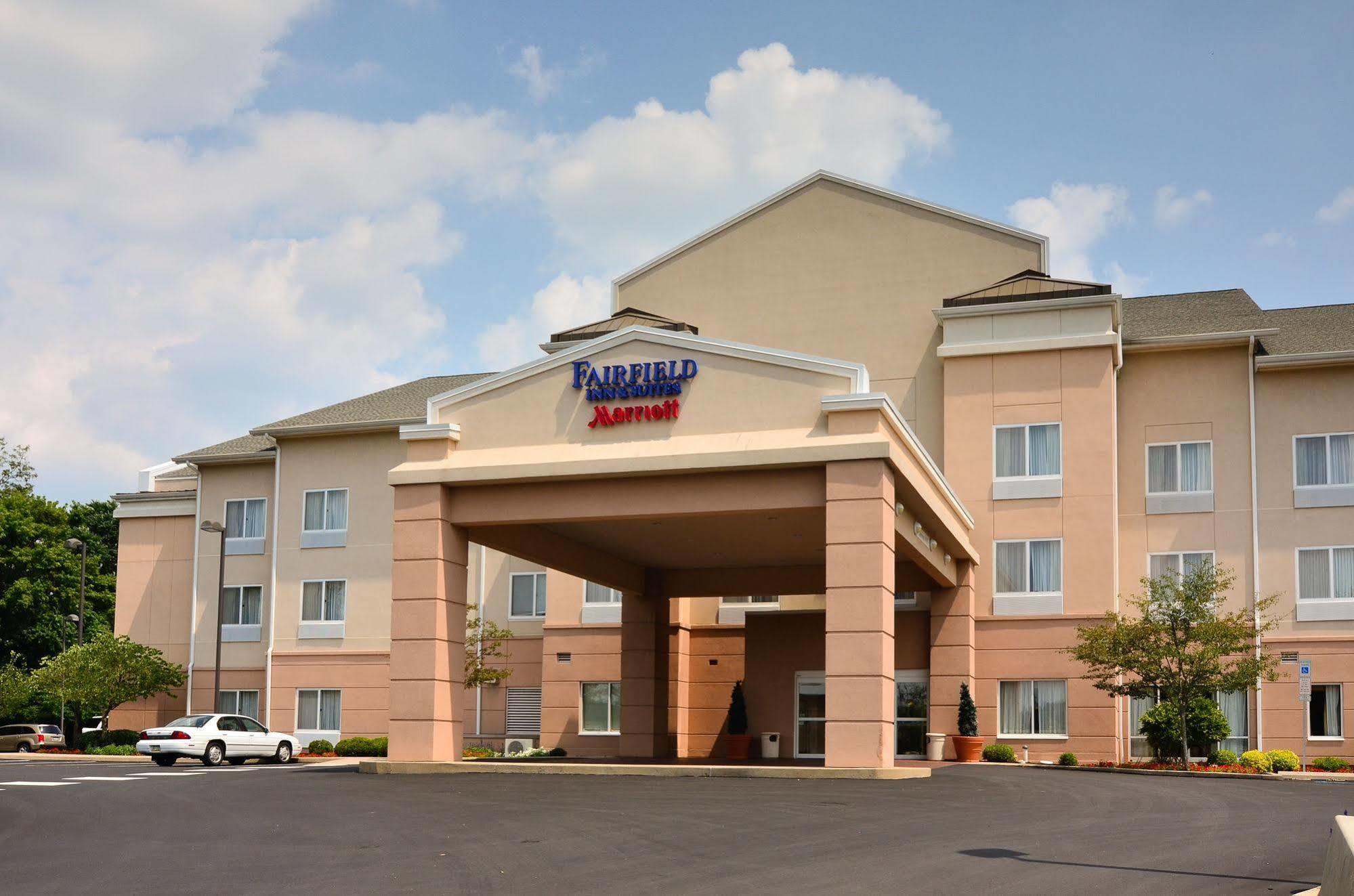 Fairfield Inn & Suites By Marriott State College Buitenkant foto